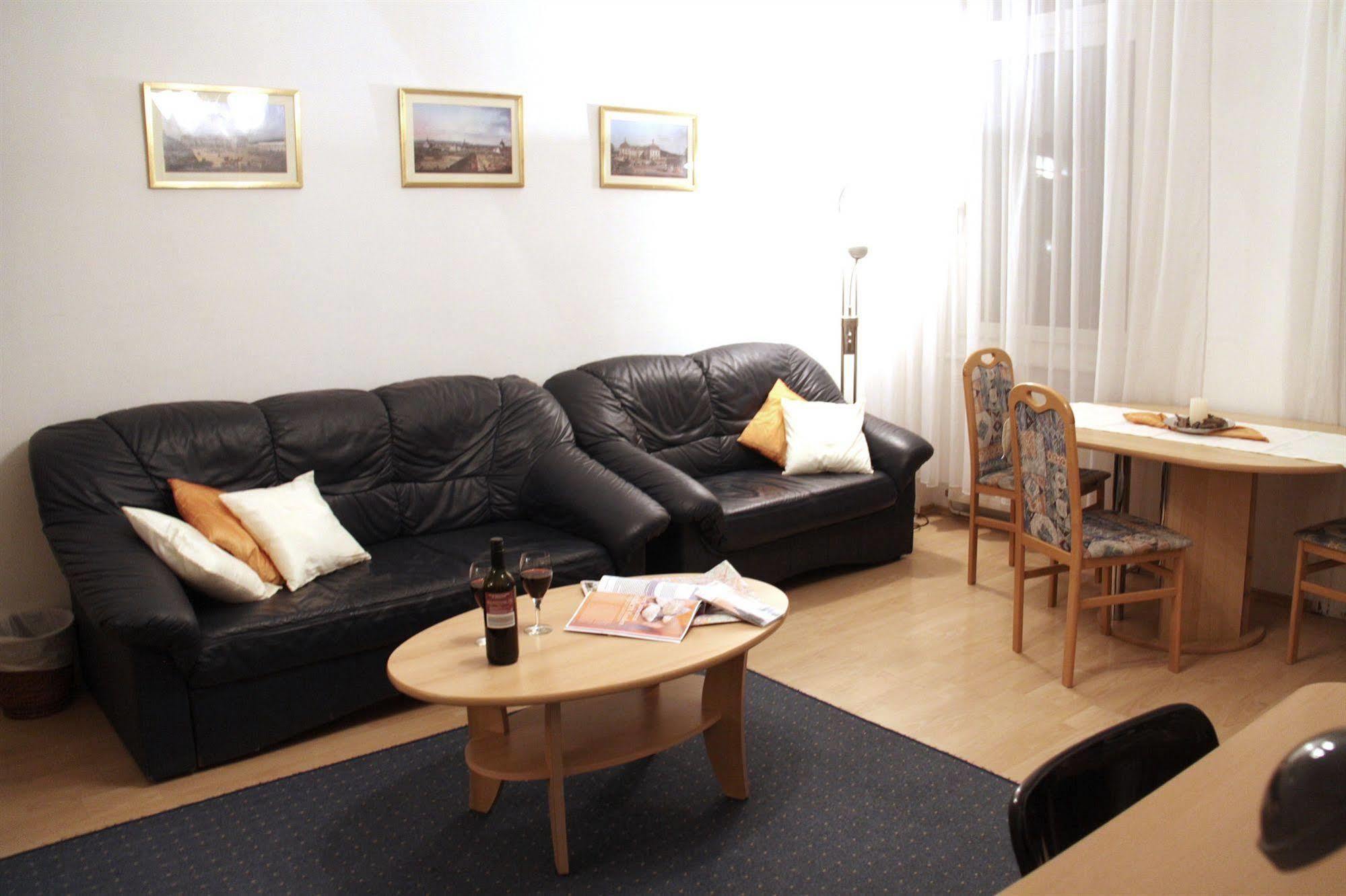 Checkvienna - Edelhof Apartments Eksteriør bilde